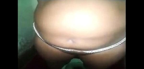  hot and sexy desi southindian aunty bathing and pissing captured by bf